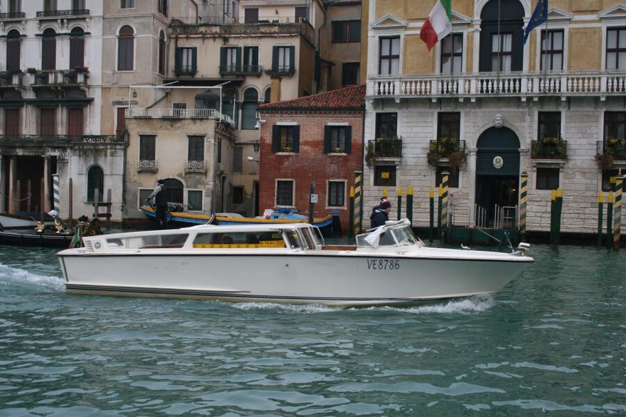 1-Hour Motor Boat Ride on Grand Canal - Is $265 per person a fair price?
