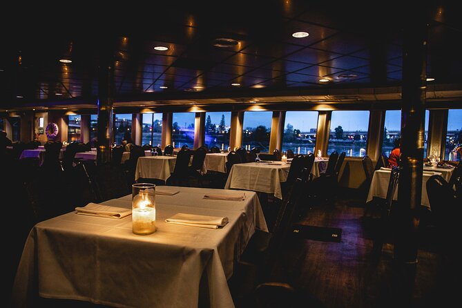 2.5-hour Dinner Cruise on Willamette River - The Rose Quarter and Oregon Convention Center