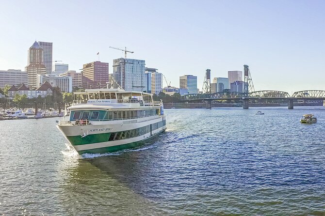 2-hour Lunch Cruise on Willamette River - Lunch, music, and the practical dining experience