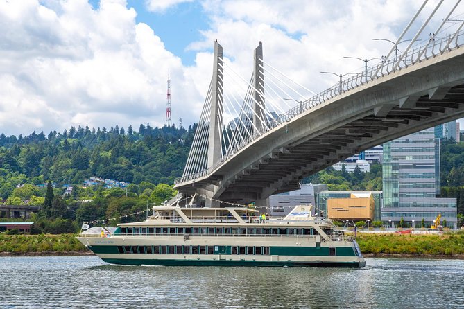 2-hour Lunch Cruise on Willamette River - From Hawthorne Bridge to Tilikum Crossing