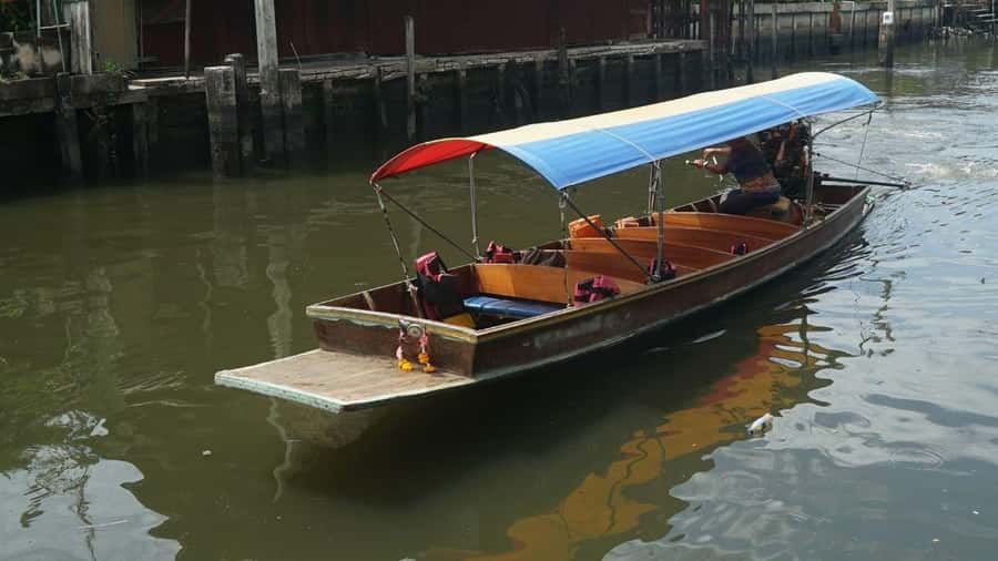 2 Hrs Private Bangkok Canal Boat Tour: Traditional Flat Boat - Meeting at Wat Mai Yai Nui near Wutthakat