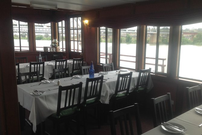 Adelaide Hills Tour with River Murray Lunch Cruise - Comfort, group size, and practical concerns