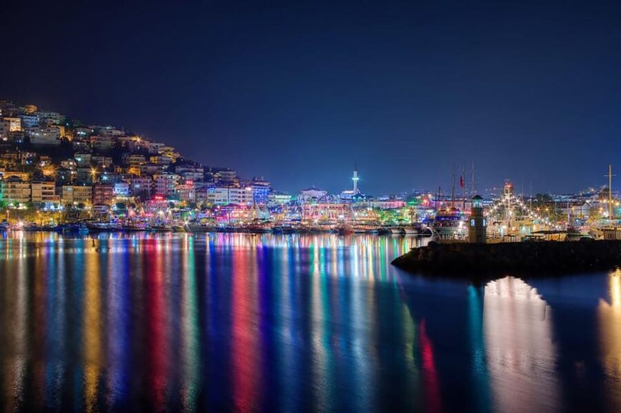 Alanya: Night Safari and Boat Trip with Riverside Dinner - Dinner beside the Dim River