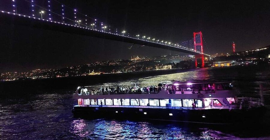 All Inclusive; Istanbul Bosphorus Dinner Cruise w/live shows - Who should book this cruise?