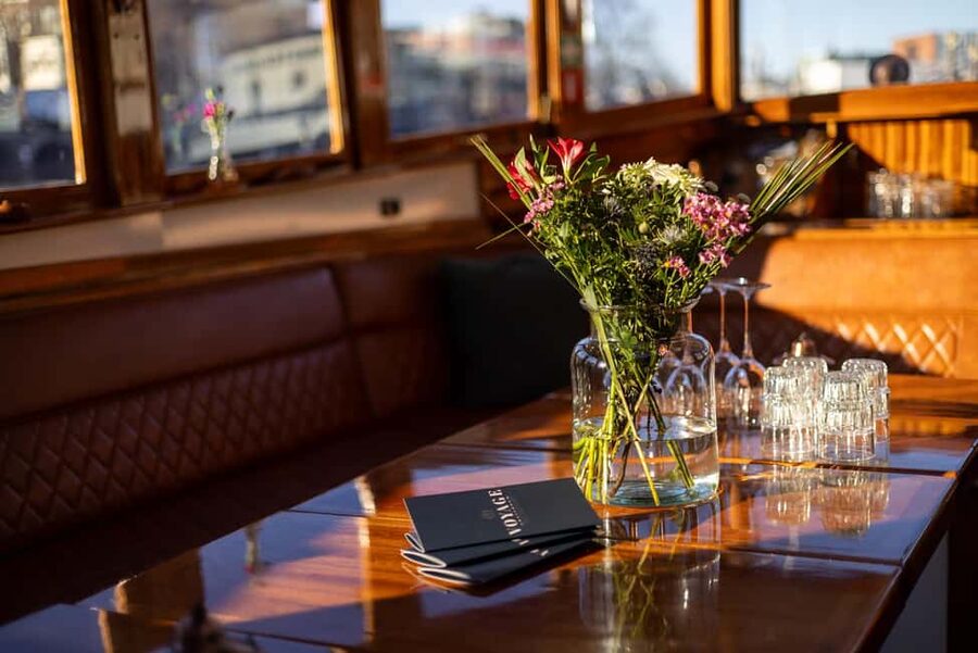 Amsterdam: 1.5-Hour High-End Morning Breakfast Canal Cruise - The 1.5-hour route through Amsterdam’s canals