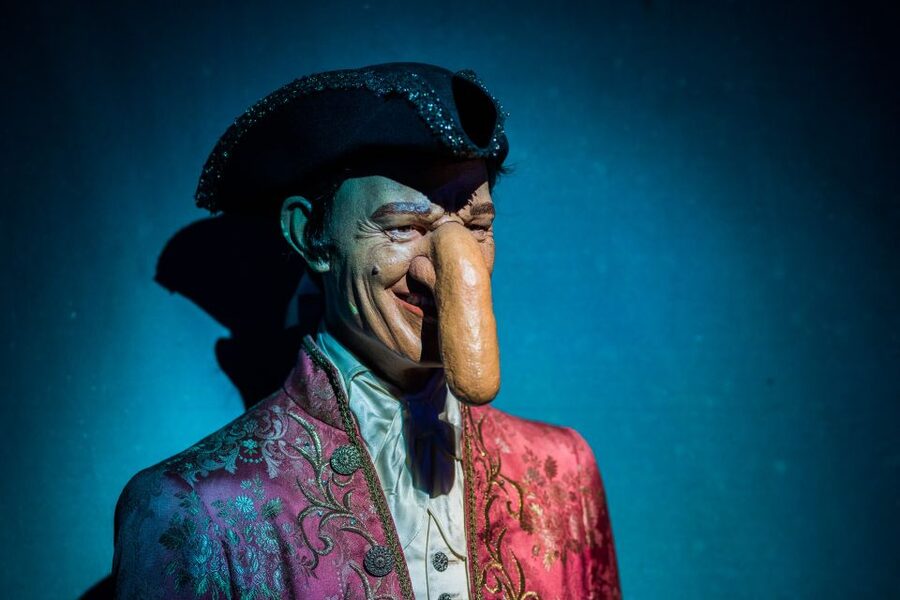 Amsterdam 1-Hour Canal Cruise and Ripley’s Believe it or Not - Who should book this experience?