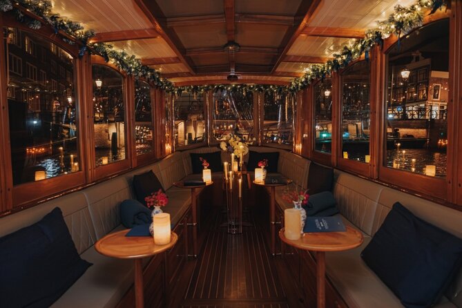 Amsterdam: 2-Hour Canal Cruise incl. Drinks & Dutch Snacks - Drinks, Dutch snacks, and the social pace