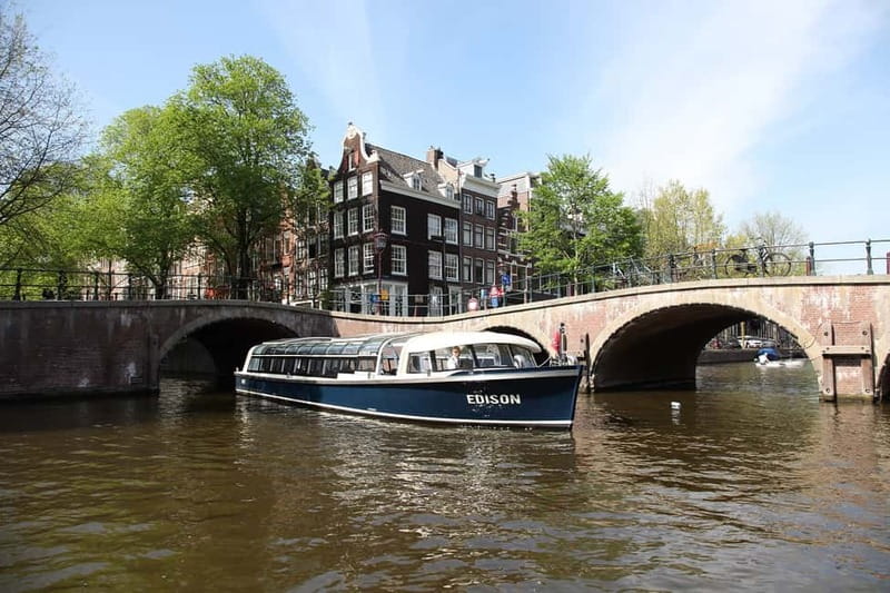 Amsterdam: 75 Minute City Canal Cruise with Audio Guide - Why Amsterdam’s canals are the real sightseeing route