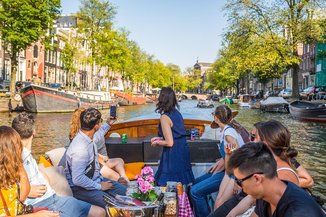 Amsterdam All-Inclusive 90-Minutes Heated Cruise by Captain Jack - From the Amstel to the old Jewish quarter