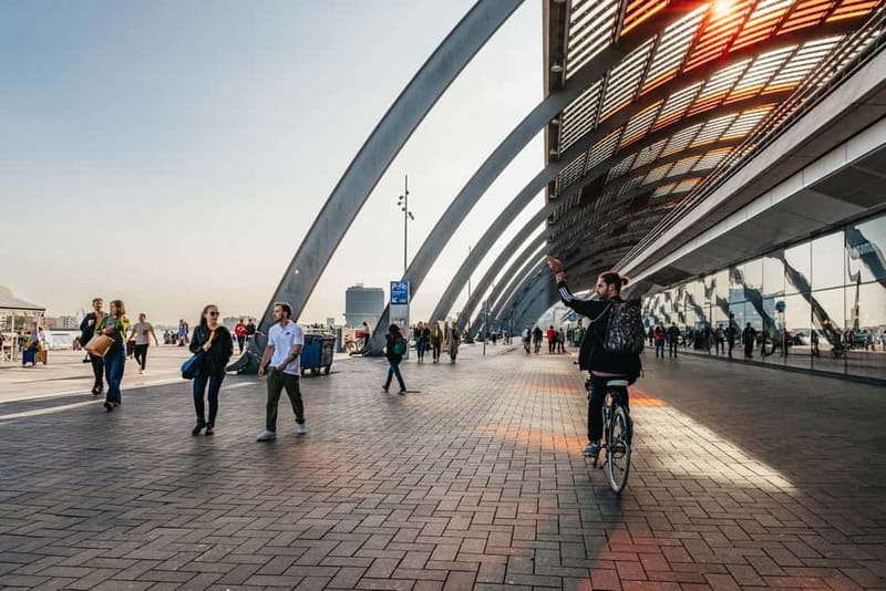 Amsterdam Bike Tour in Small Group + Optional Canal Cruise - The Jordaan and the return to the center