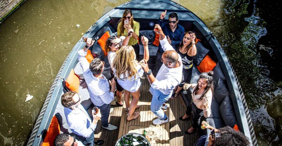 Amsterdam: Canal Belt Private Beer Boat Tour - Key points to know before you book