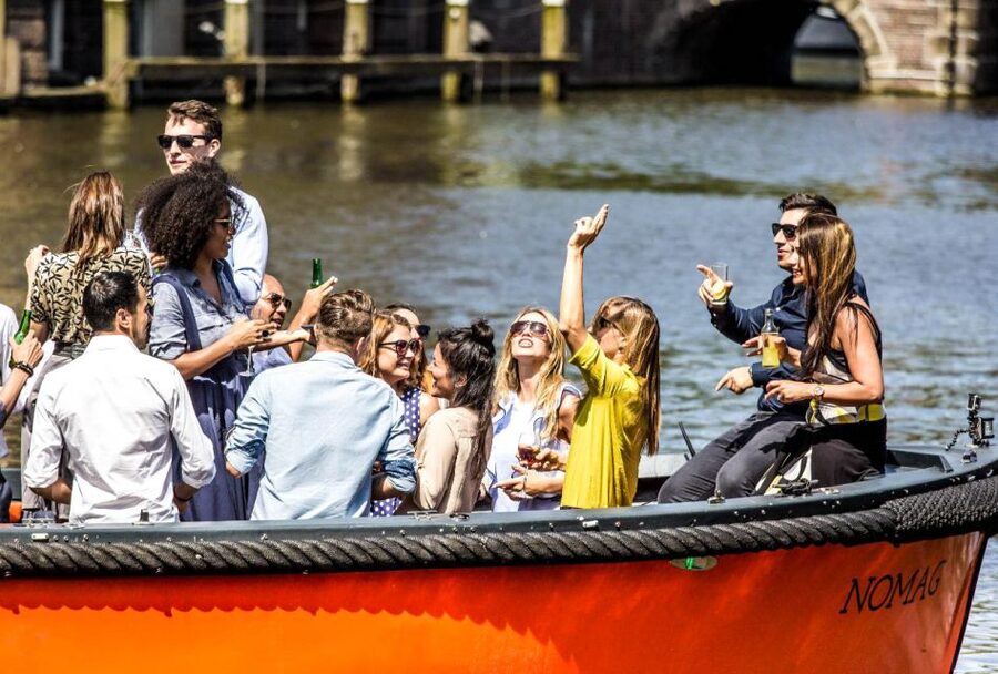 Amsterdam: Canal Belt Private Beer Boat Tour - What the 90-minute route gives you