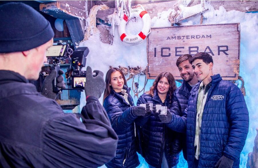 Amsterdam: Canal Cruise and Entrance to Xtracold Icebar - Is $41 good value?