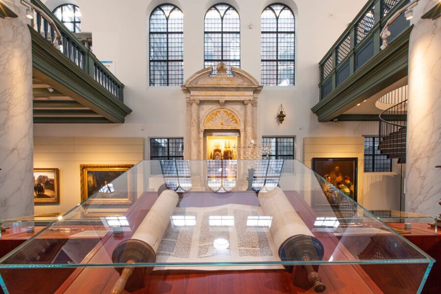 Amsterdam: Canal Cruise and Jewish Cultural Quarter Tickets - The Jewish Museum and Jewish Museum Junior