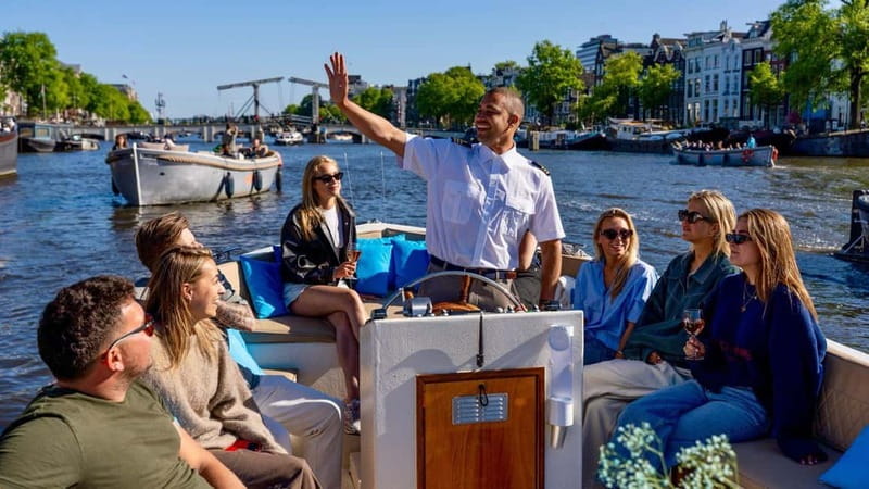 Amsterdam: Canal Cruise in Open Boat with Drink Option - Key points to know before you book