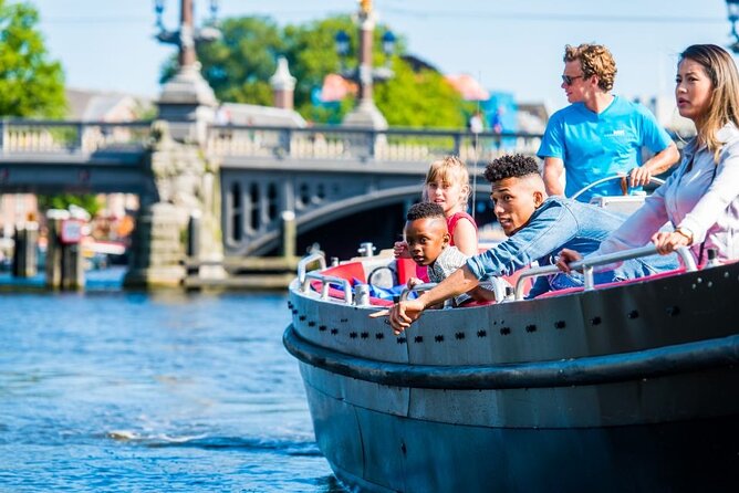 Amsterdam Canal Cruise in Open Boat with Unlimited Drinks Option - Choosing the unlimited drinks option