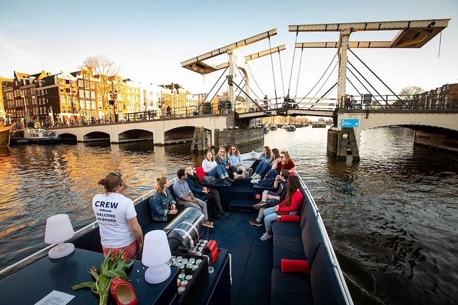 Amsterdam Canal Cruise With Live Guide and Unlimited Drinks - Is $20.40 good value?
