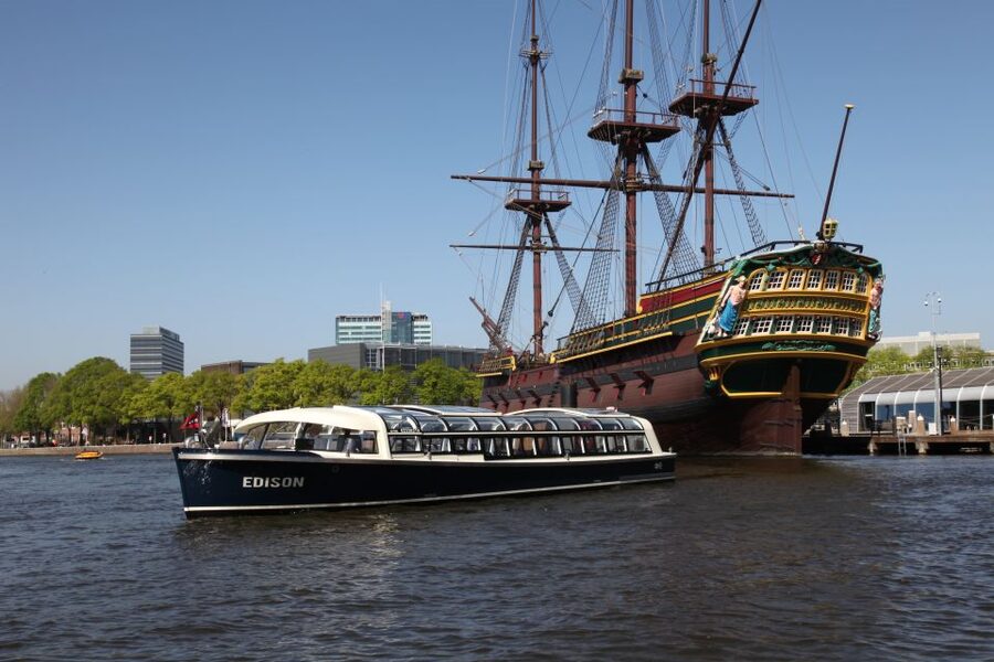 Amsterdam: City Canal Cruise & Straat Museum - The transfer is the main planning problem