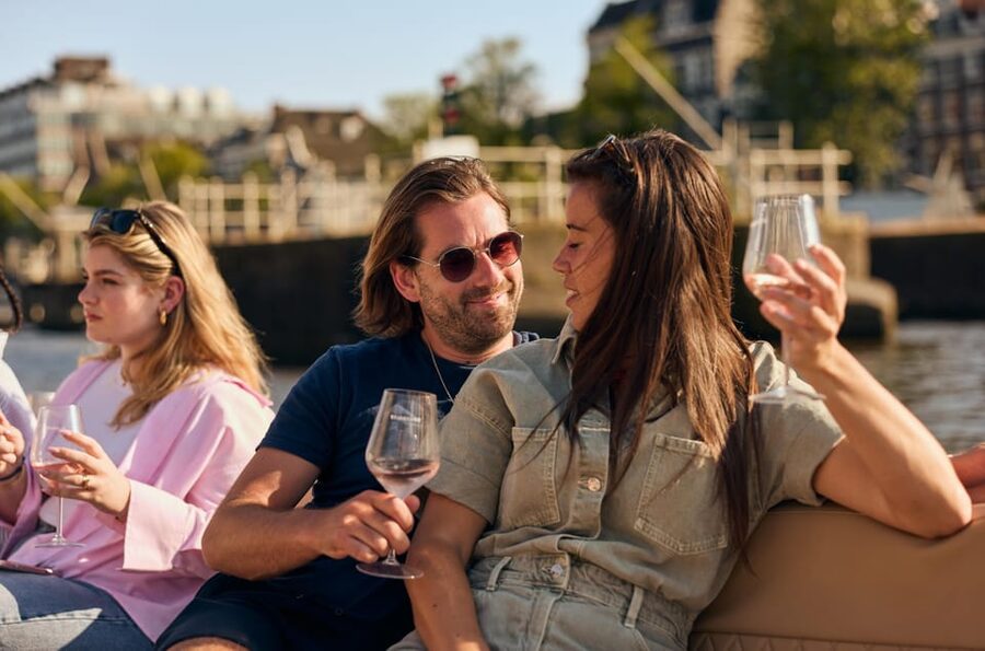 Amsterdam: German Guided Canal Cruise with on Board Bar - The electric boat and onboard bar