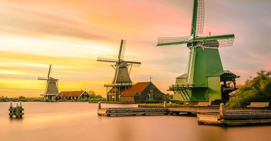 Amsterdam: Giethoorn Tour with Canal Cruise and Windmills - Key points to know before booking