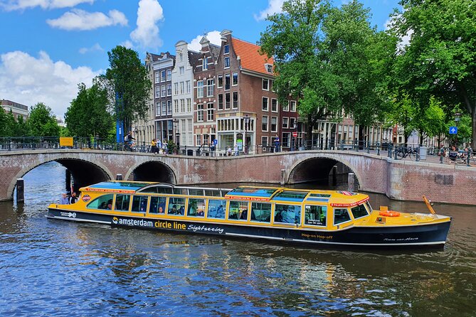 Amsterdam: Historic City Sightseeing Canal Cruise - Small canals with big character