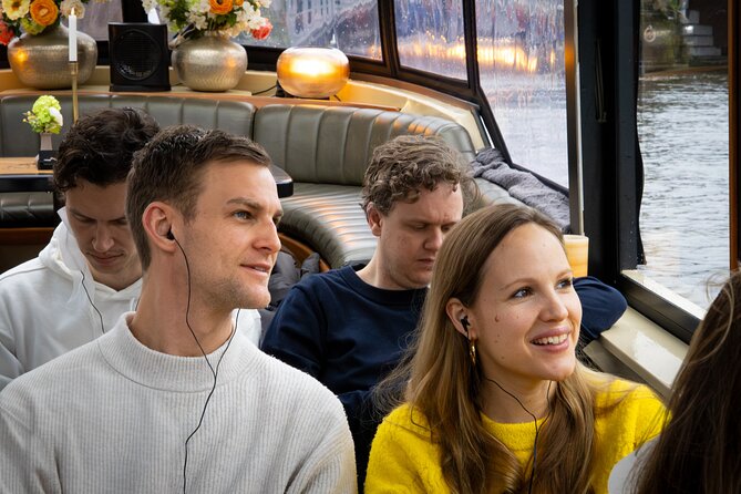 Amsterdam: Luxury Canal Cruise with Historic VR Experience - The 17th-century Amsterdam you will see