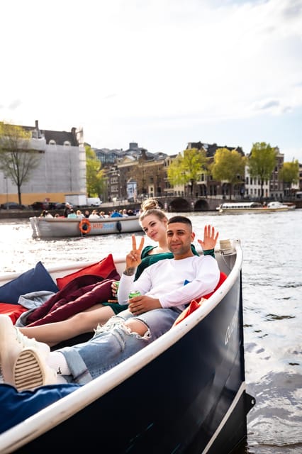Amsterdam:Old City Canal Cruise with Live Guide and Open Bar - Key points to know before you book