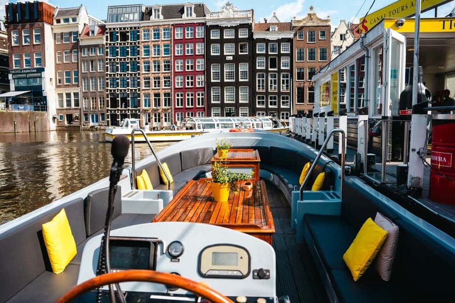 Amsterdam: Open Boat Canal Cruise (with Free Spritz Option) - Who will enjoy this canal cruise most