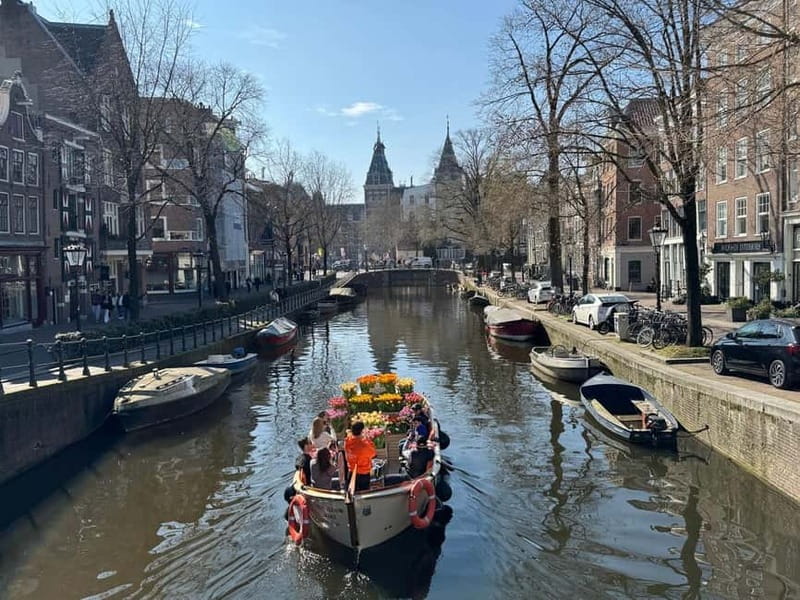 Amsterdam: Premium Tulip Boat Canal Tour - Key points to know before you book