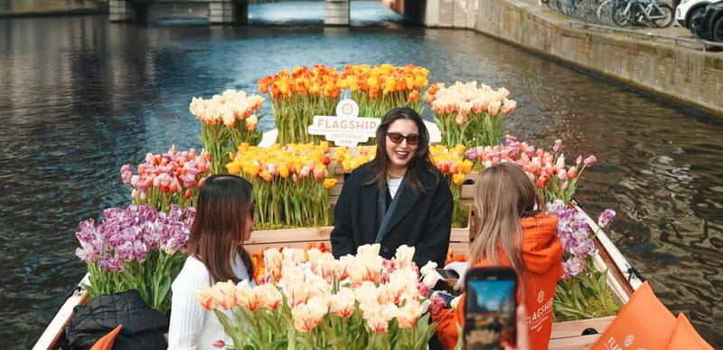Amsterdam: Premium Tulip Boat Canal Tour - A Tulip Boat Built for Photographs