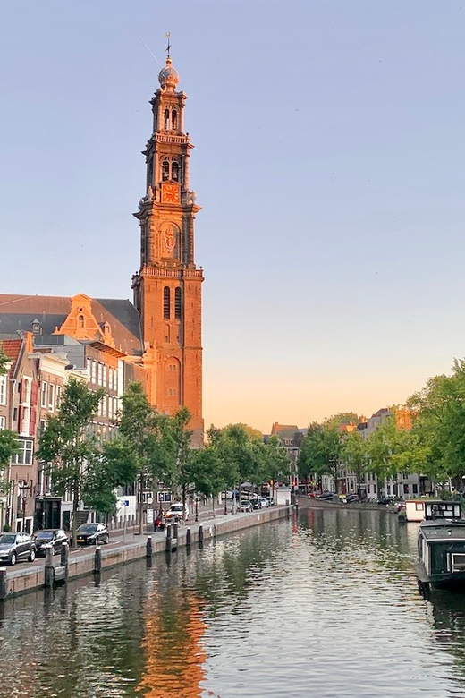 Amsterdam: Private Canal Cruise in German + Unlimited Drinks - What the $730 group price really means