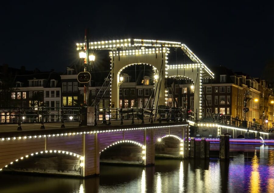Amsterdam: Private Canal Cruise in German + Unlimited Drinks - Het Scheepvaartmuseum and Amsterdam’s maritime character