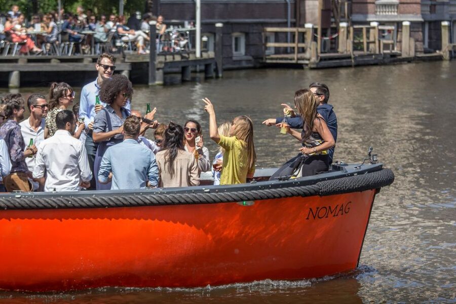 Amsterdam: Private Prosecco Canal Cruise Tour - Why the private format matters