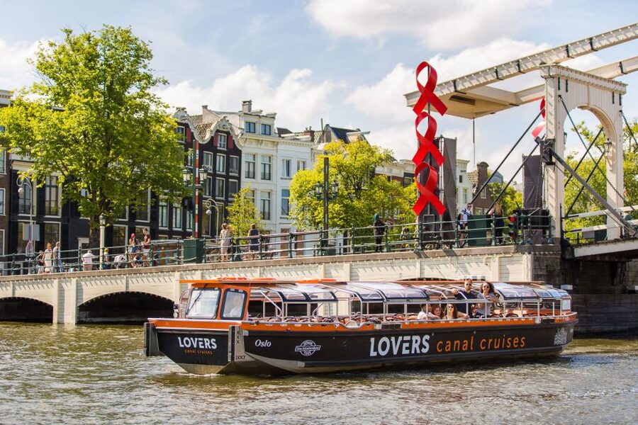 Amsterdam: Semi-Open Canal Boat Cruise - What you see during the one-hour route