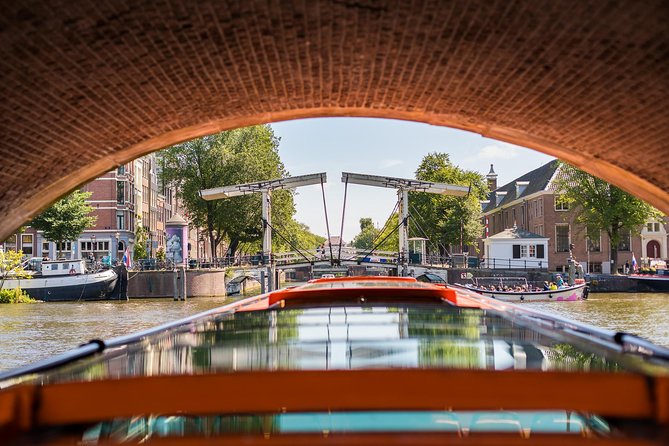 Amsterdam Sightseeing Canal Cruise with Audio Guide - Who should book this Amsterdam cruise