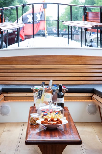 Amsterdam: Small-Group Canal Cruise incl. Drinks and Snacks - Herengracht and the return to Keizersgracht