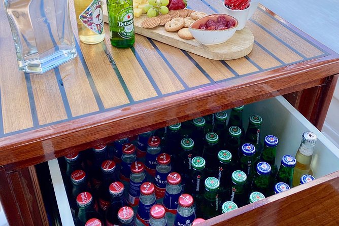 Amsterdam Small-Group Canal Cruise Including Snacks and Drinks - Who gets the most value from this cruise