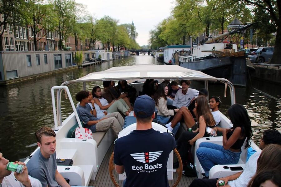 Amsterdam: The Newest Canal Cruise with Drink Option - Local skippers make the difference