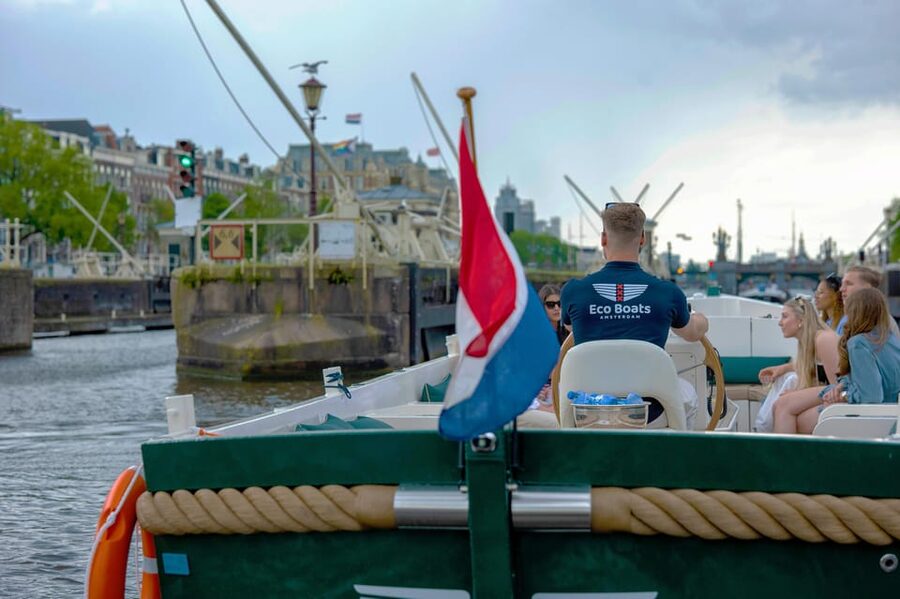 Amsterdam: The Newest Canal Cruise with Drink Option - Multilingual information without a multilingual guide