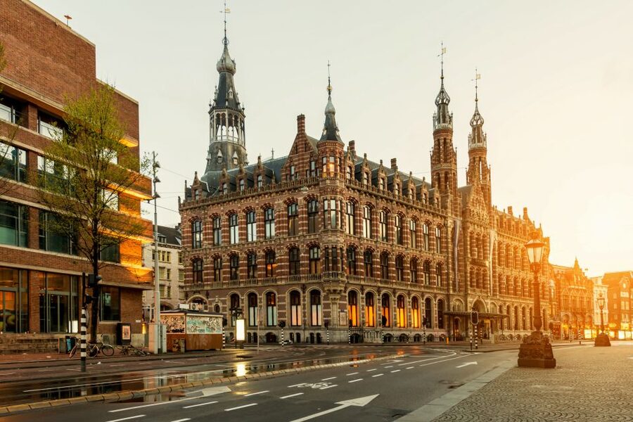 Amsterdam Walking Tour and Canal Cruise - West Church and the Anne Frank House area