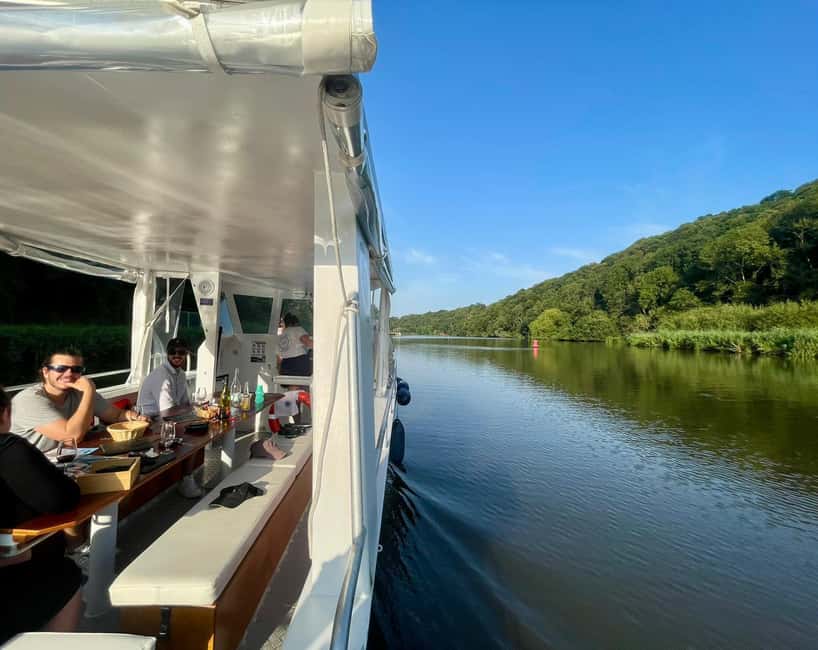 Aperitif Bistro by boat on the Canal de la Rance - Practical value at $69 per person