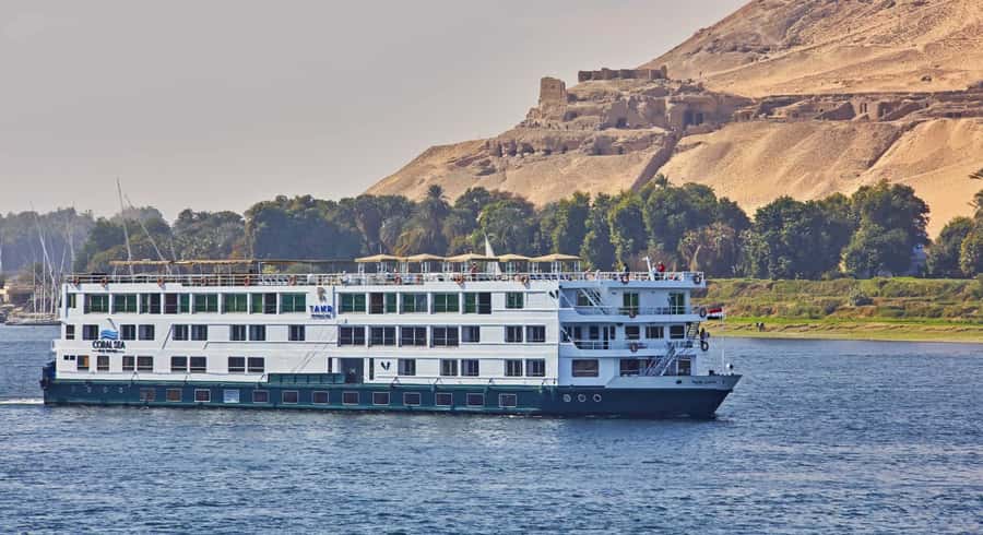 Aswan: 3-Day Nile River Cruise to Luxor with Guided Tours - Kom Ombo at sunset and an overnight near Edfu