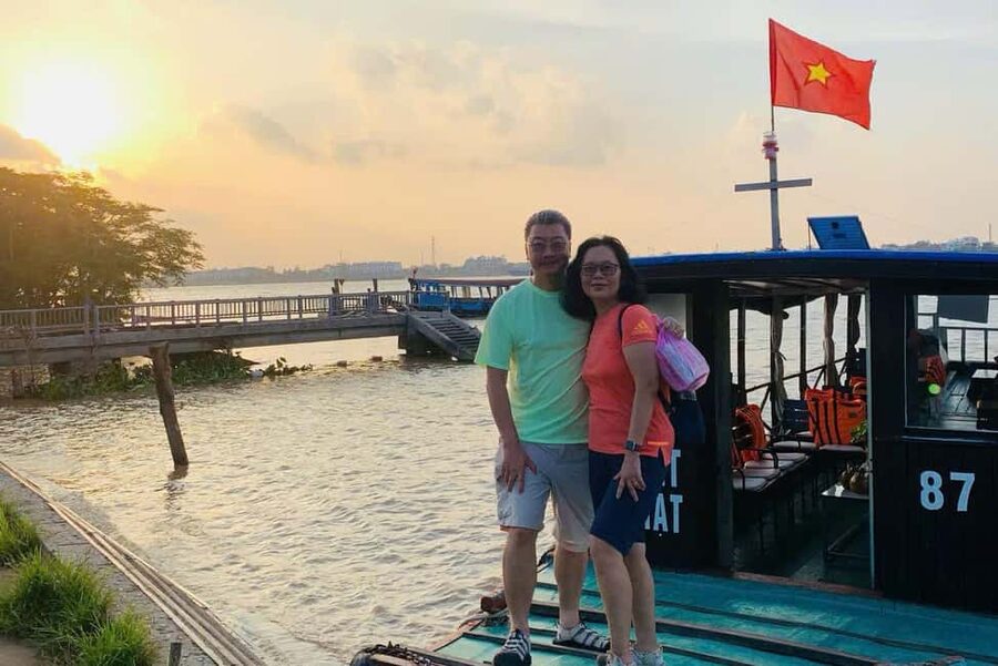 Authentic Mekong Delta: Tuk Tuk, Rowing Boat, Biking Tour - Tropical fruit and Southern Vietnamese folk music