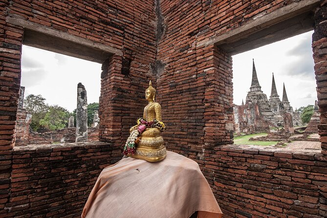 Ayutthaya Temples and River Cruise from Bangkok - Wihan Phra Mongkhon Bophit and the giant bronze Buddha