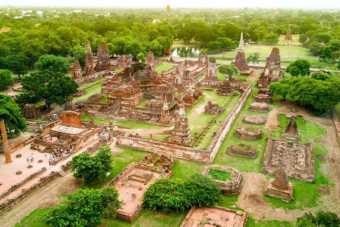 Ayutthaya Temples and River Cruise from Bangkok - The guide makes the difference
