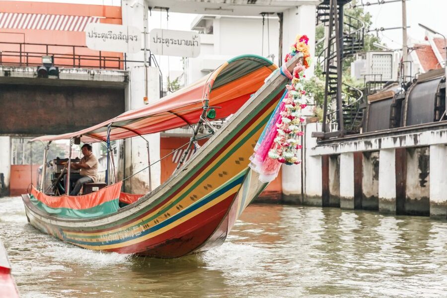 Bangkok: 2-Hour Canal Tour by Teak Boat - The guide can make or break the ride
