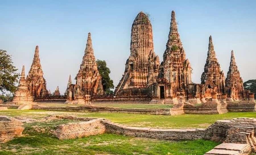 Bangkok: Ayutthaya Temples and River Cruise Day Tour - Wat Lokayasutharam and the giant reclining Buddha