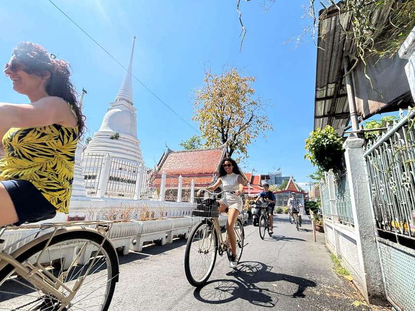 Bangkok: Bicycle Experiences and Longtail Boat Canal Cruise - Talat Phlu and the first neighborhood lanes
