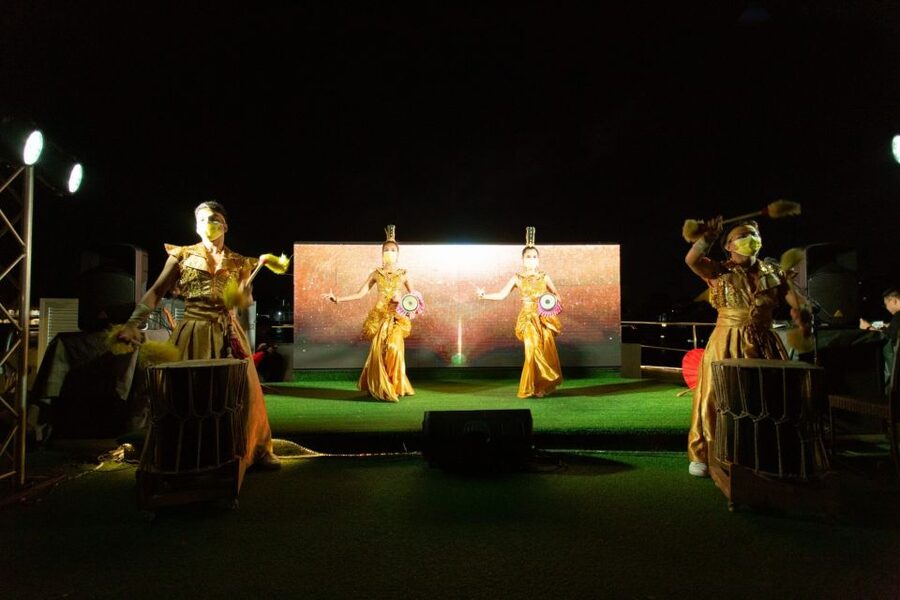 Bangkok: Chao Phraya Alangka Cruise at Icon Siam - Thai classical dancing and live music on board