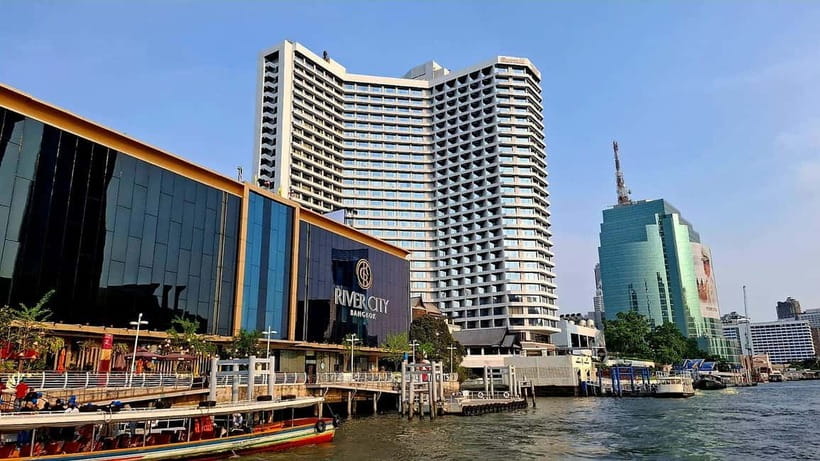 Bangkok: Chao Phraya Booze Cruise With Unlimited Drinks - Practical advice for a smoother evening